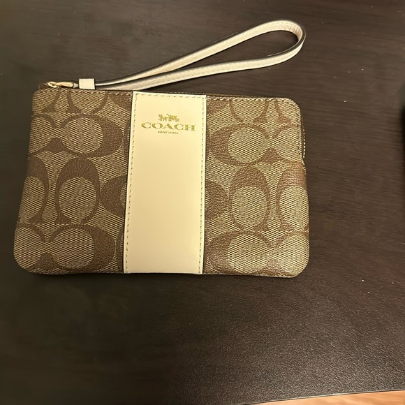 Coach Wristlet - Picture 1 of 3